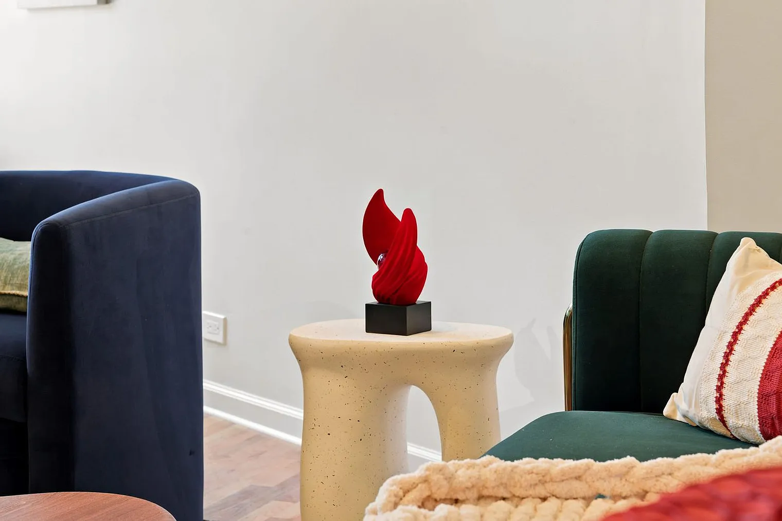 2 bed, 1.0 bath, $5,329 — Photo 4