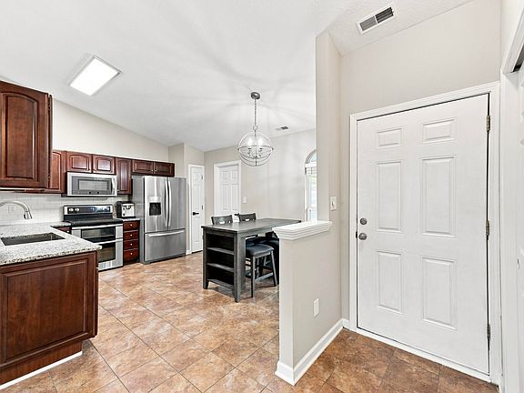4th image of 10102 Palmaire Pl