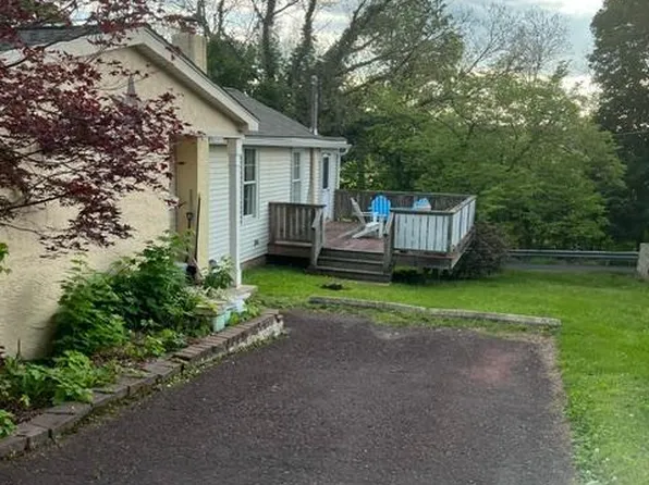 1787 Hendricks Rd, Harleysville, PA 19438