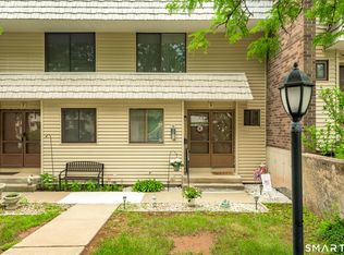 9 Hemlock Ct #9, Cromwell, CT 06416