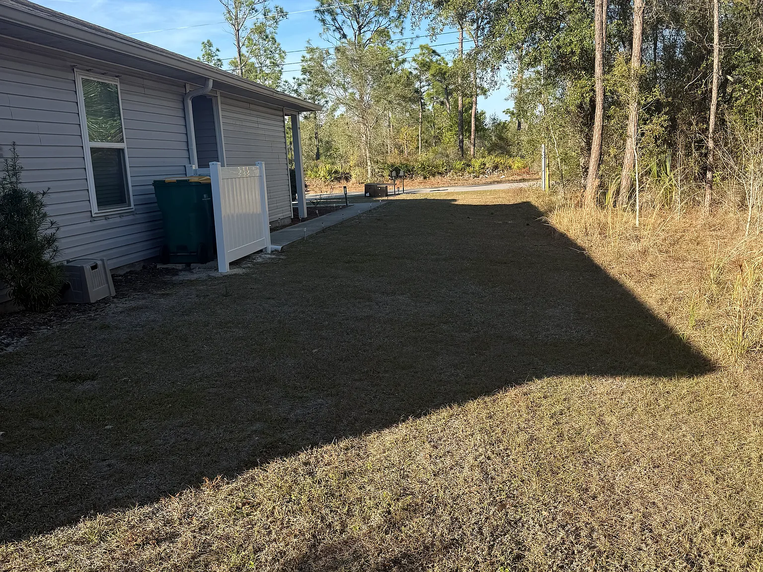 3 bed, 1402 sqft, $1,900 — Photo 3