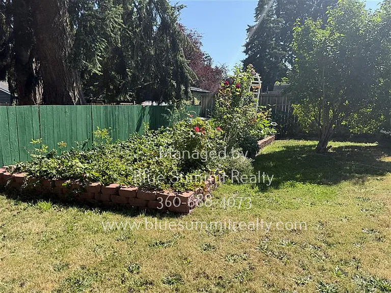 7604 12th Ave NE — Photo 23