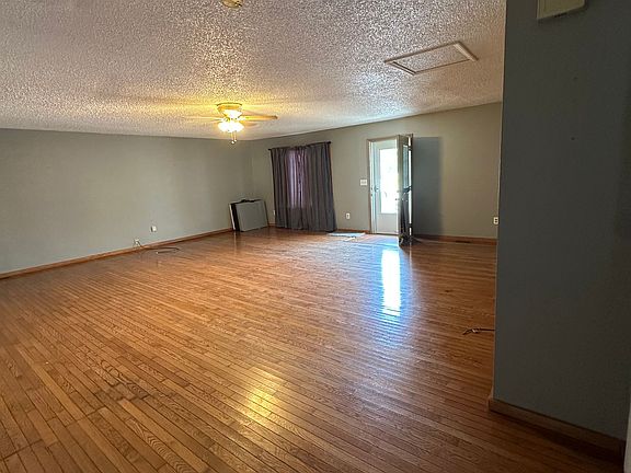 2nd image of 467 Cherry Ave