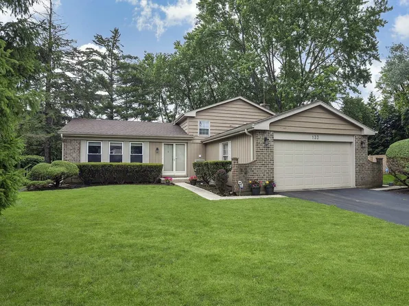 133 Burr Oak Ct, Deerfield, IL 60015