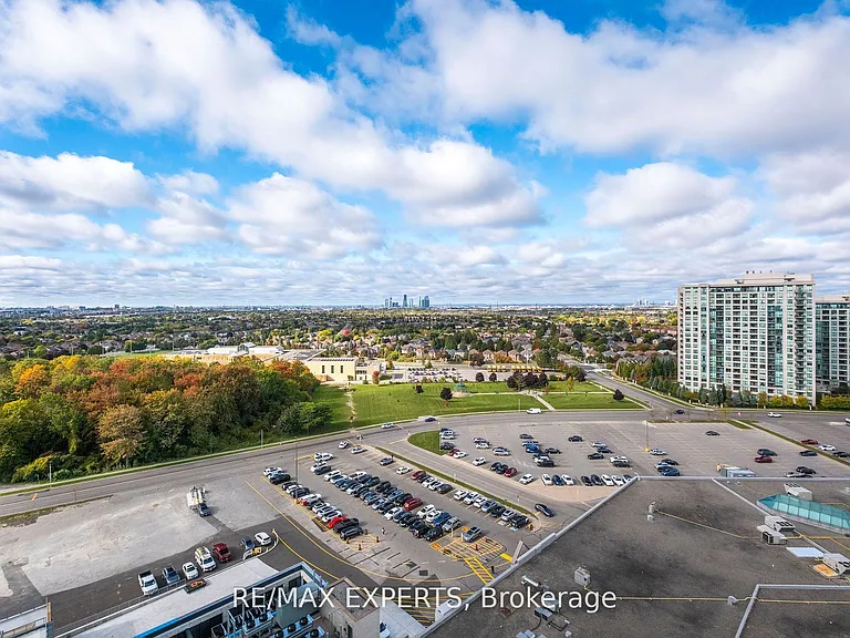 50 Upper Mall Way #B1504 — Photo 33