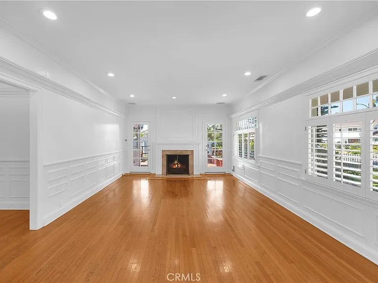 4031 N Virginia Rd — Photo 3
