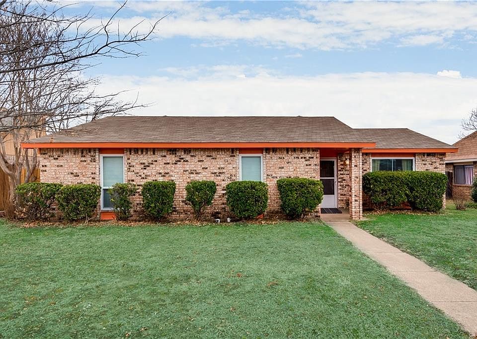 1st image of 2709 Royalty Dr