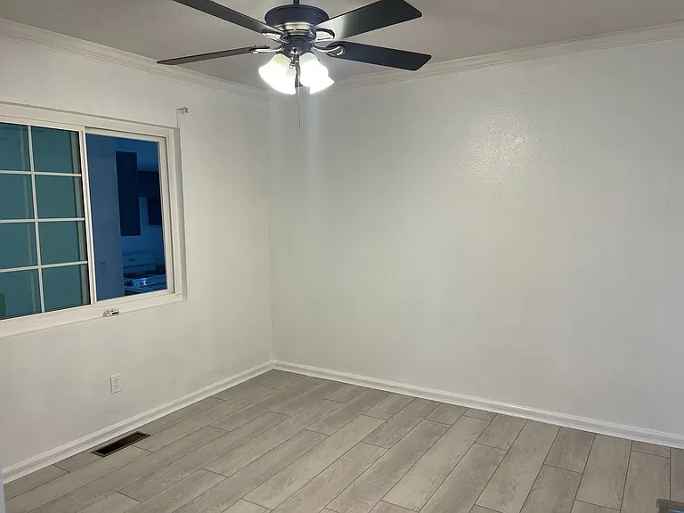 7262 Stanford Ave — Photo 8