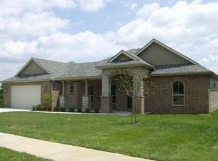 135 Windy Ridge Dr, Hollister, MO 65672