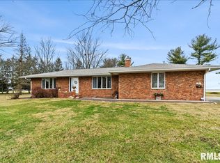 9 Horseshoe Dr, Ashland, IL 62612