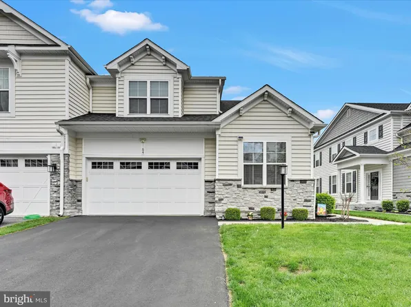 54 Hunters Ln, Glen Mills, PA 19342