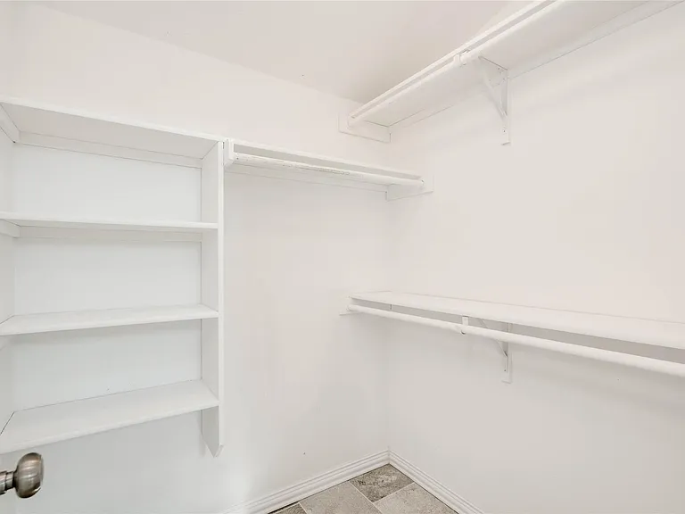 811 Gunter St #B — Photo 25