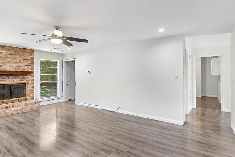 7019 Oak Bough Dr — Photo 3