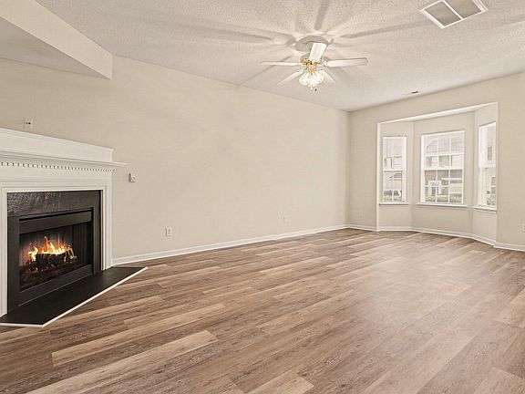 4th image of 10947 Pendragon Pl