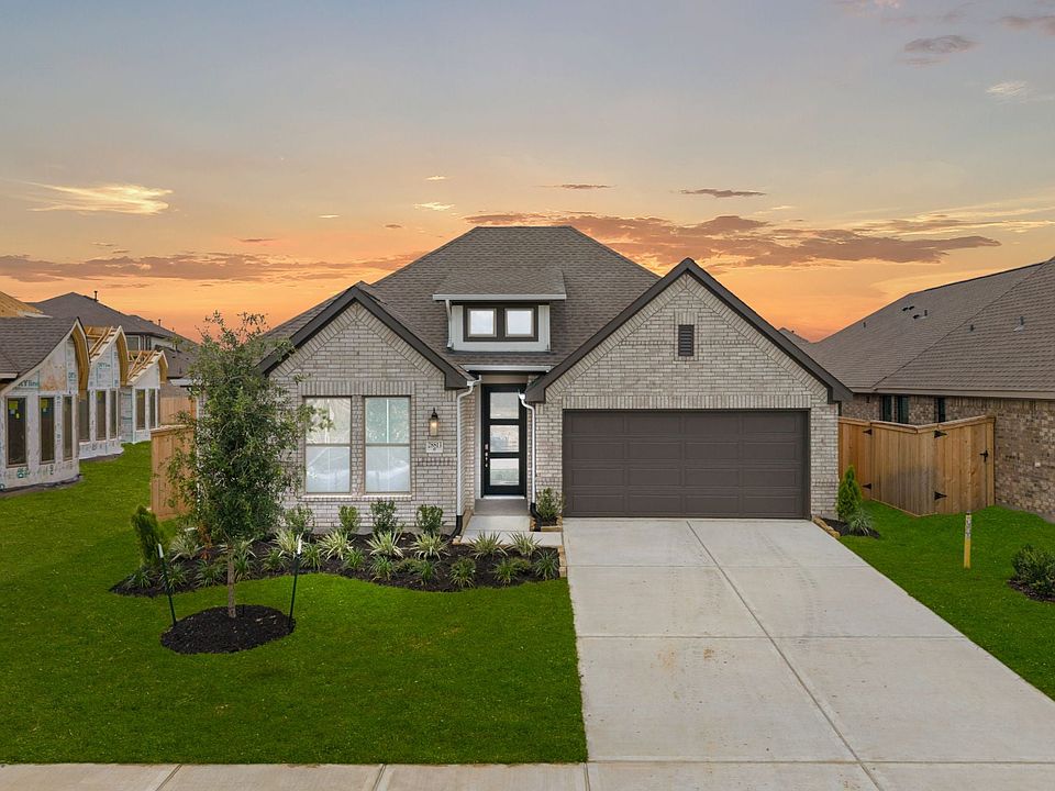 1st image of 28813 Crockett Gardens Dr