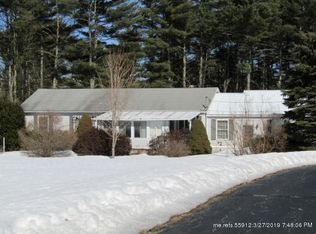 8 Ripley Rd, Raymond, ME 04071