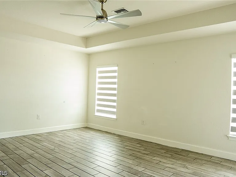 1100 Diplomat Pkwy W — Photo 13