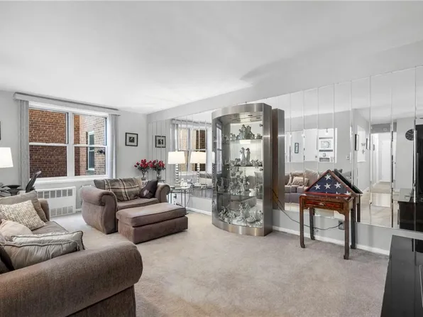 61 Bronx River Road #4A, Yonkers, NY 10704