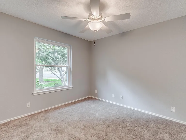 16809 Bailey Jean Dr — Photo 19
