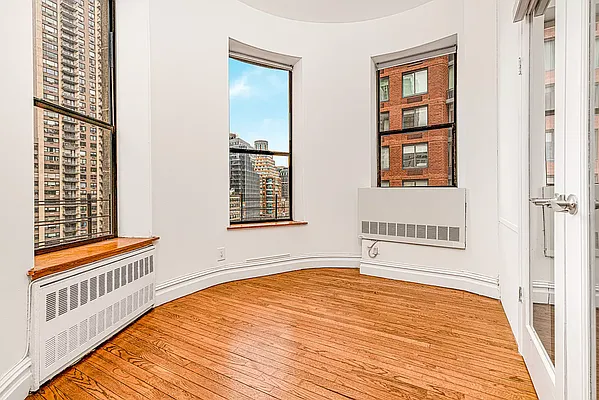 Rented by REAL New York | media 1