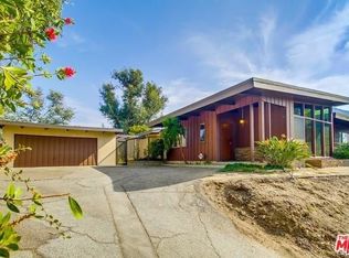 3161 Buckingham Rd, Glendale, CA 91206