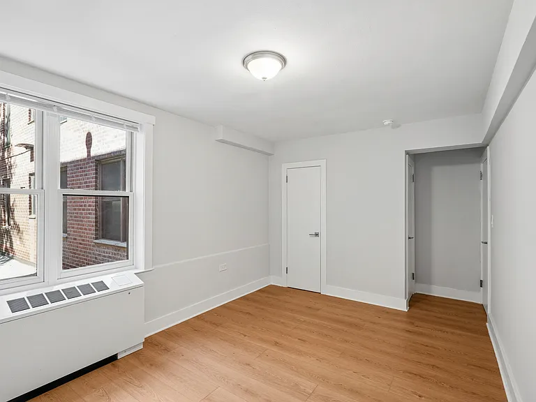 1540 Pelham Pkwy S #1G — Photo 8