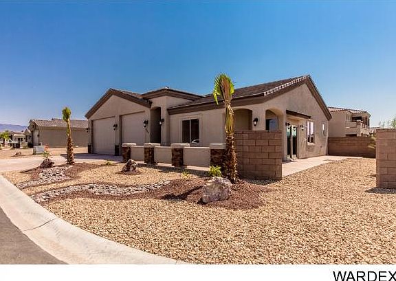 3rd image of 663 Grand Island Cir