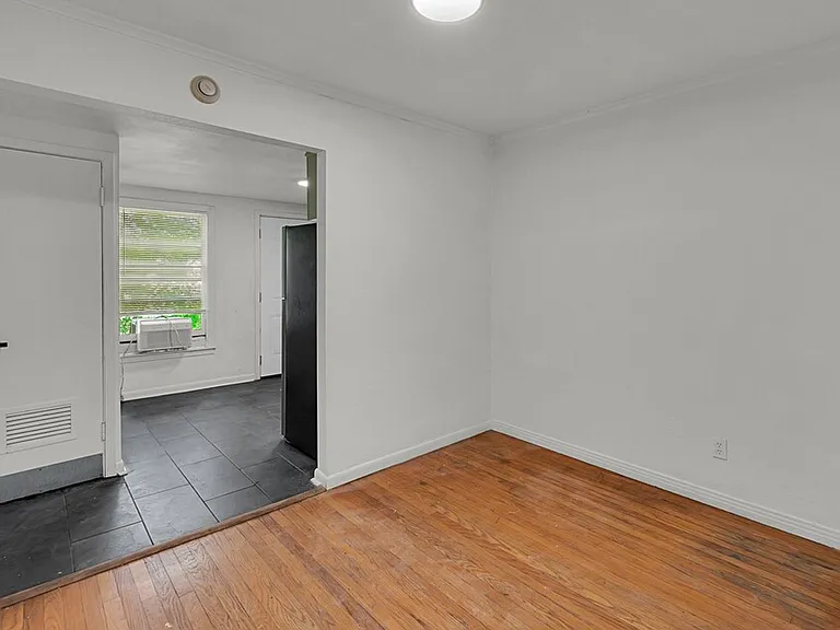 3701 Parkwood St — Photo 7