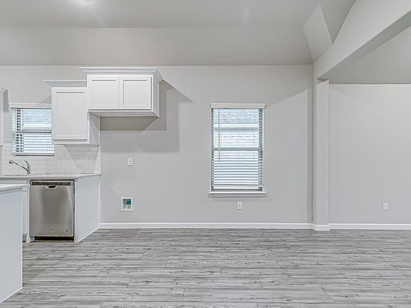 5th image of 2419 Rocky Mountain Dr