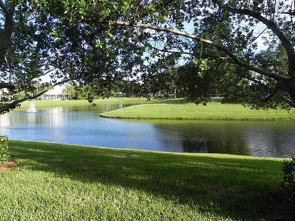 Southern Lakefront Exposure