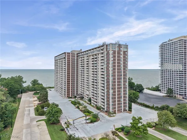 12900 Lake Ave APT 710, Lakewood, OH 44107