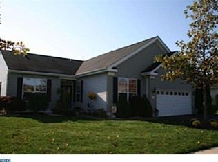 66 Chamber Ln, Columbus, NJ 08022