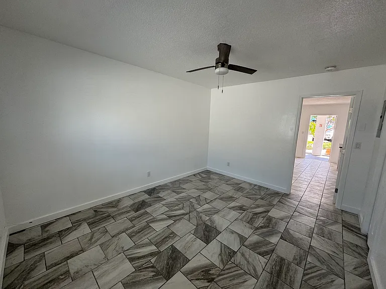 11225 1st St E #3 — Photo 10