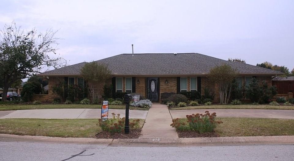 1st image of 212 Ferndale Dr