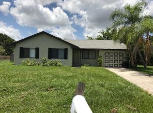2371 SE Rainier Rd, Port Saint Lucie, FL 34952