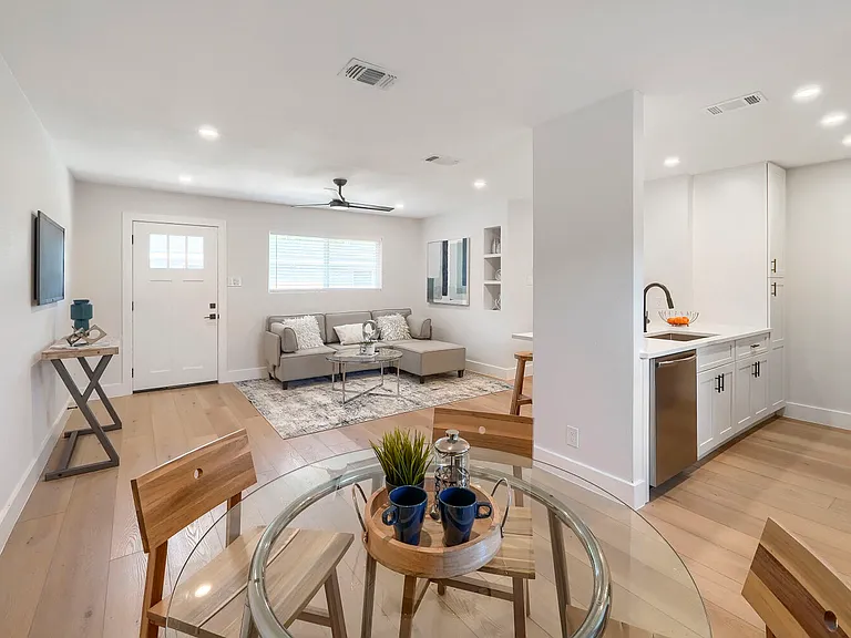 6504 Hickman Ave #A — Photo 9