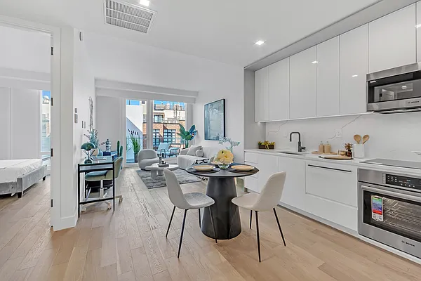 Rented by ANDOVER PROPERTY MANAGEMENT INC | media 4