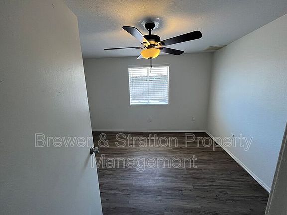 4th image of 2223 W Morningside Dr