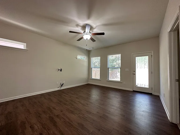 289 Hardy Water Dr — Photo 8