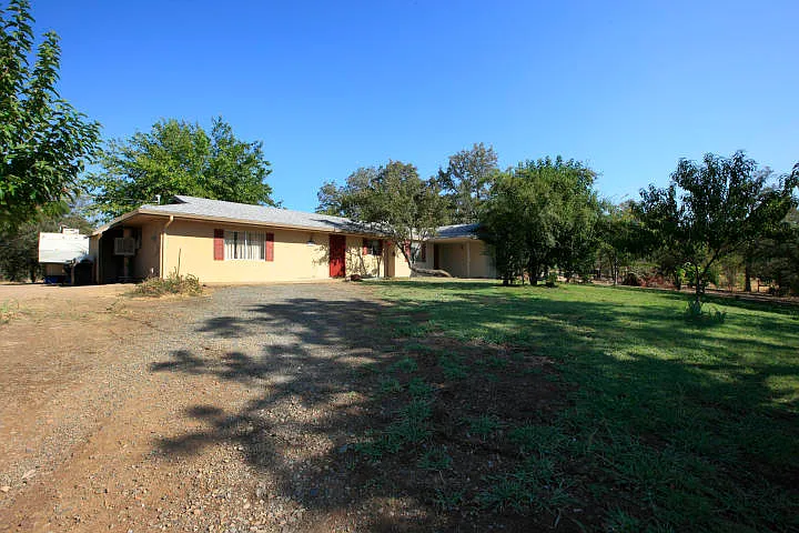 21098 Joanna Way photo 1