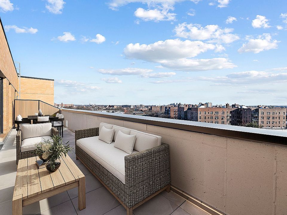 1st image of 91-09 Roosevelt Ave #715