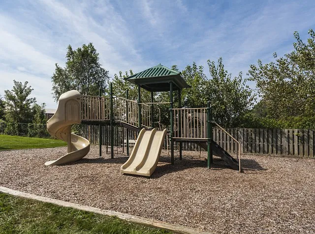 Orangewood Apartments — Photo 17