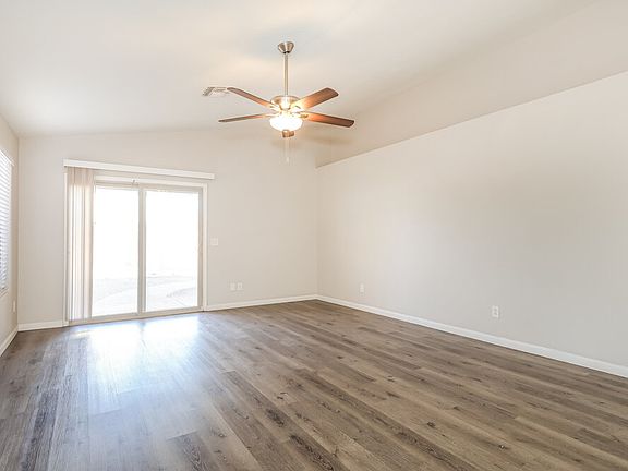 4th image of 3621 S 73rd Dr