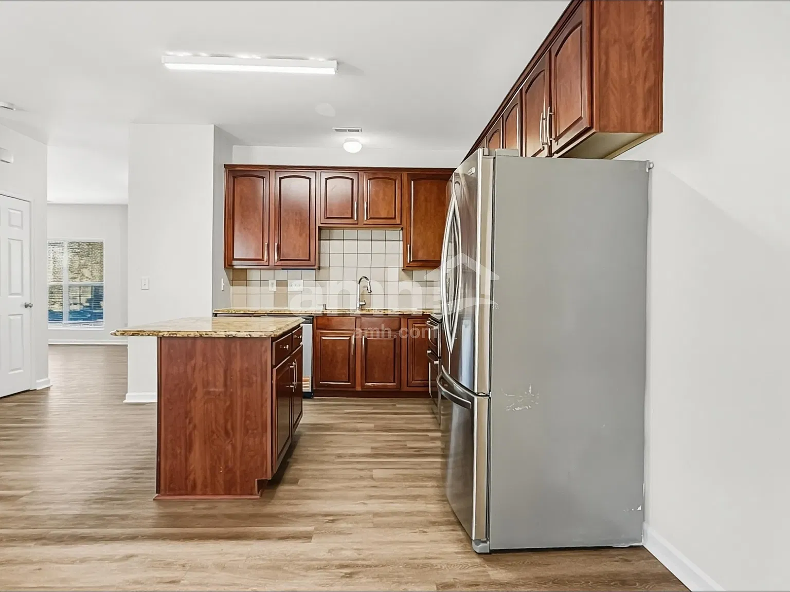 3 bed, 2.5 bath, 2884 sqft, $2,580 — Photo 4