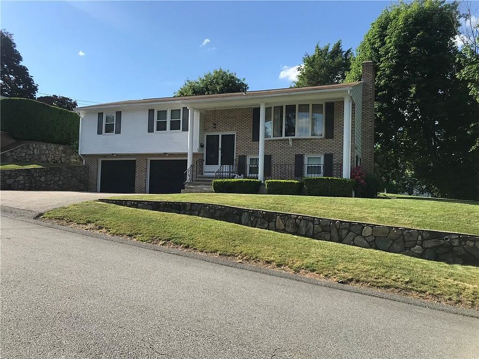 1st image of 24 Redwood Dr