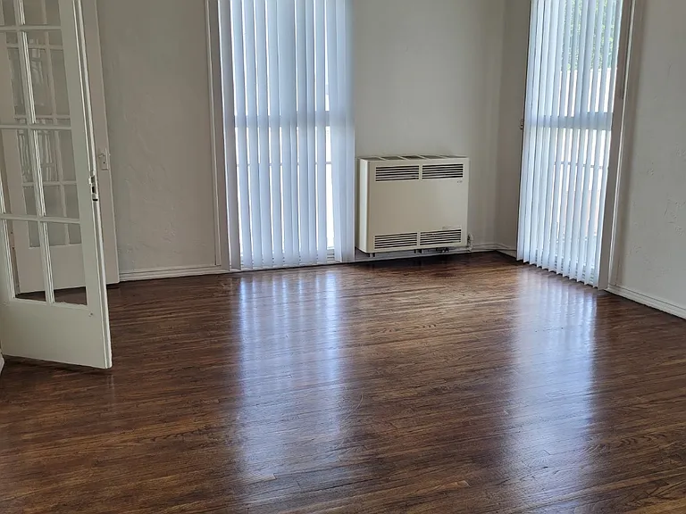 5017 Institute Pl #7 — Photo 3