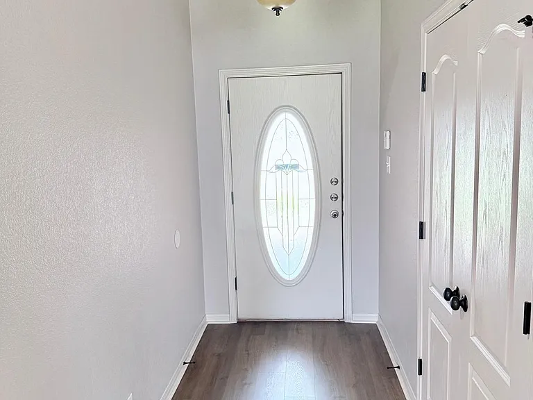 2708 Hydrangea Ave — Photo 4