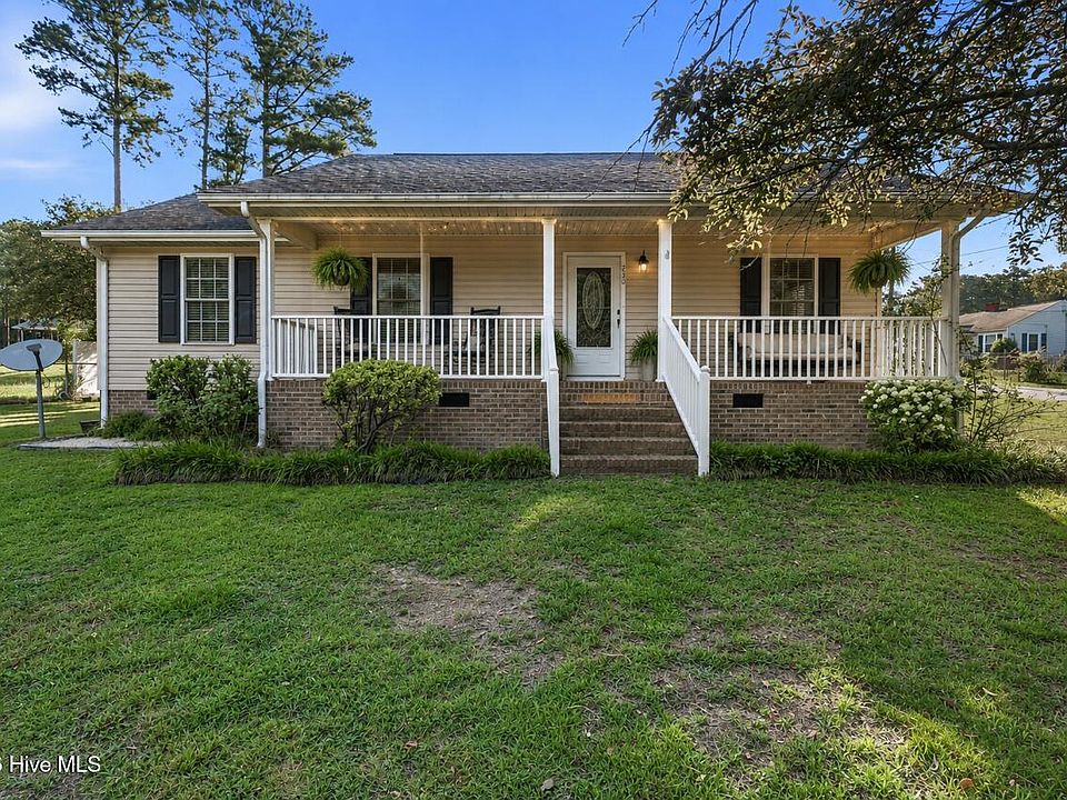 1st image of 230 Colonial Drive