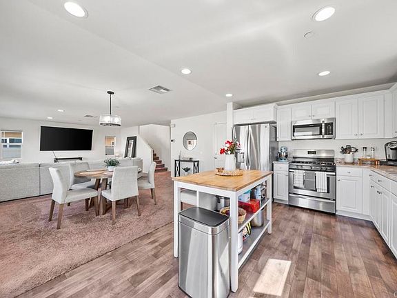 3rd image of 29483 Beeler Rd