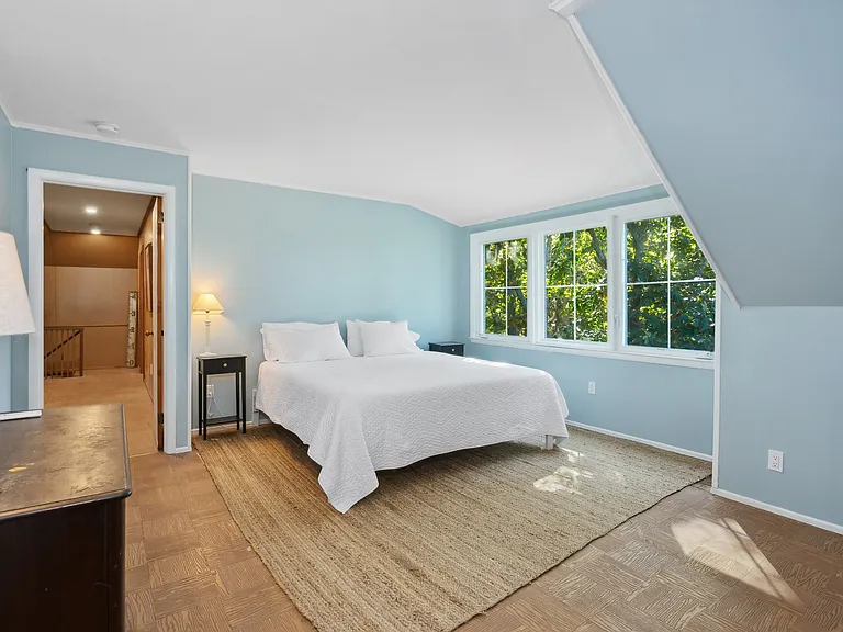 139 Edgemere Dr — Photo 24